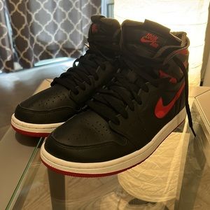AIR JORDAN 1’S CMFT WOMANS SIZE 10